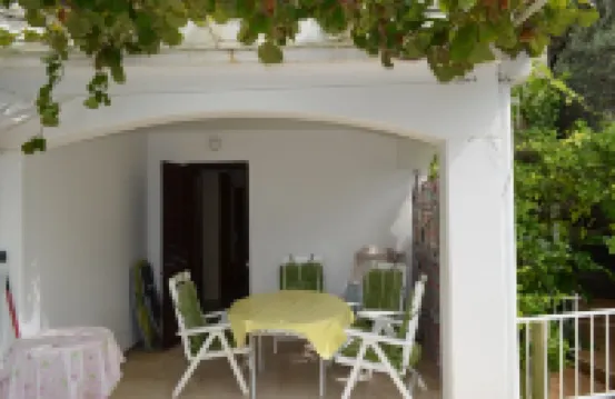 Mediterranean style house, children u. Pet Friendly, very well adapted to nature