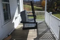 Charming 10+ Bedroom White Mountains Home close to Santa's Village and ski areas Hotels in Jefferson