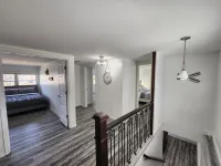 Lake Front, Family fun- Sleeps 8, Newly modern remodeled 3bed/2bath private dock