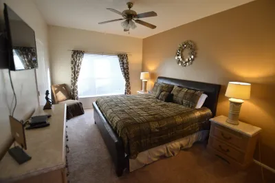 Luxury large 6 Bed Villa, Pool and Spa. Make memories - 15 minutes from Disney