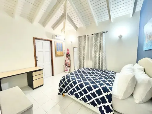 Safe & Spacious 2 BR Apt, Budget Friendly on South