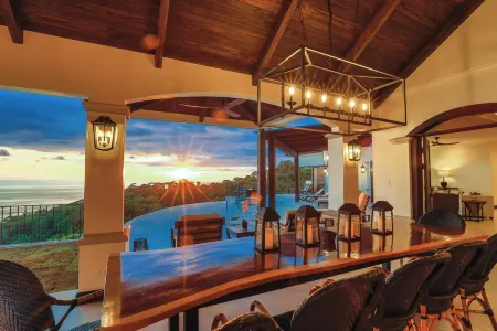 Arboretum: Luxury 11 Bd Secluded Estate - Breathtaking 360° Ocean & Jungle Views