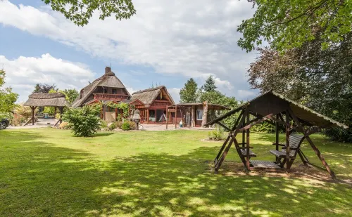 Holiday on the "Eulenhof" directly on the Este in the old country Hotels in Jork