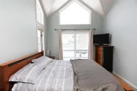 Across from Holiday Valley, sleeps 10, entire TH, walk to VLG, CLEAN, updated