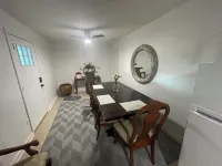 Entire Private Apartment, 2 Queens, Kitchen, Laundry Room, Large Dining Table