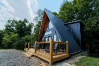 Tranquil retreat nestled in the breathtaking landscape of Hocking Hills.