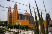 2 Bed in the heart of Cholula with views to the Pyramid and the Hotels in Cholula