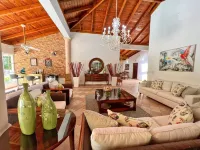 Luxury Villa w/ pool and jacuzzi!