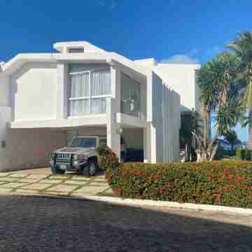 Beachfront Villa Luna: 2 Pools, tennis court, chef and 5-bedrooms w/ great views Hotel Exterior