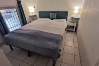 House on the Gulf of Saint Tropez with a view of Grimaud Hotels in Cogolin