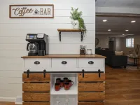 Game room, W/D, Full kitchen, Fire pit, Dog friendly, BBQ, steps to Deep Creek Hotels in McHenry
