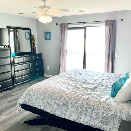 2 Large Bedrooms, Double Oceanfront Balcony, Full size kitchen, Pool!