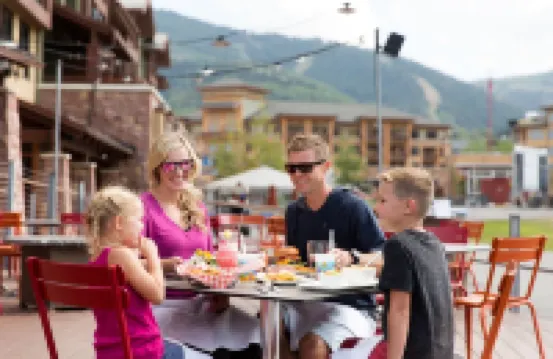 Silverado Lodge with Fireplaces and Pool Views Hotels in 