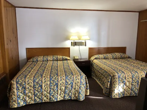 Sun N Snow Hotel Hotels in Clam Lake Township