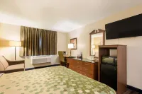 Econo Lodge Lake Mills Hotels in Watertown