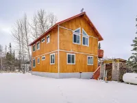 5 Mi to Kasilof River: Forest-view Retreat w/ Deck Hotels in Cohoe