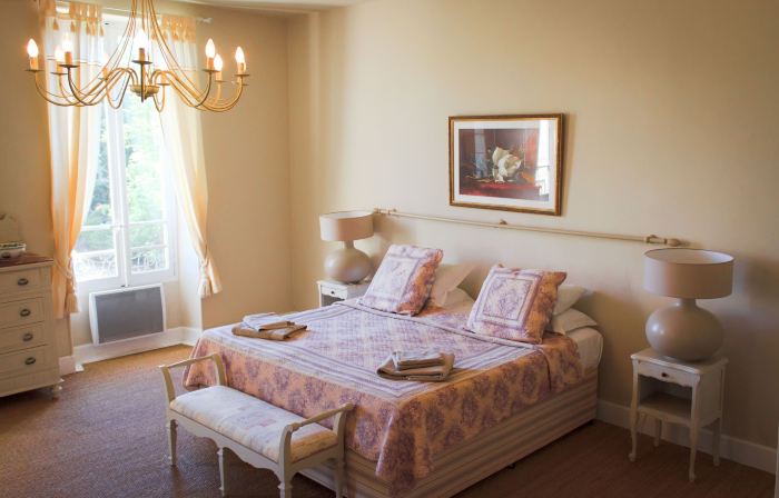 Domaine Les Carmes & Spa - Hôtel Romantique avec Spa Privé au Thor
