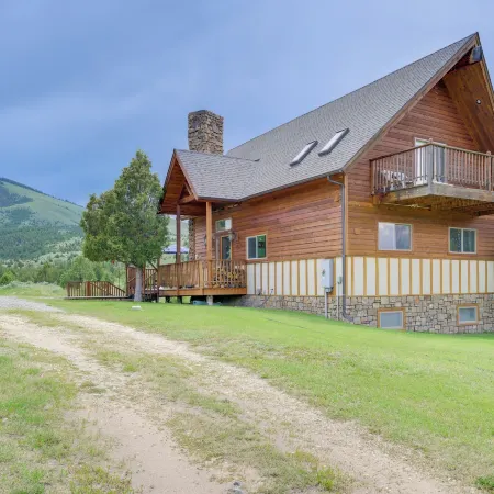 Alder Home w/ Mountain Views 2 Mi to Ruby River