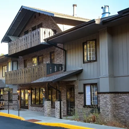 Fawn Valley Inn- 103 Condo