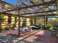 The Table Guest House Hotels in Lovedale