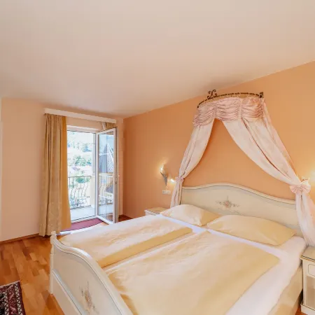 Schlossl Hotel Kindl