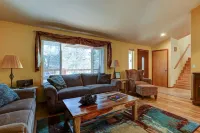 Larkspur Trail 3 Bedroom Home by Redawning
