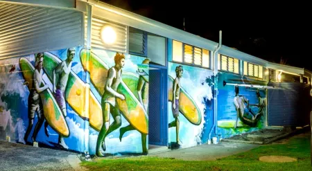 Camp Waipu Cove Отели рядом с достопримечательностью «Мангохай Музеум»