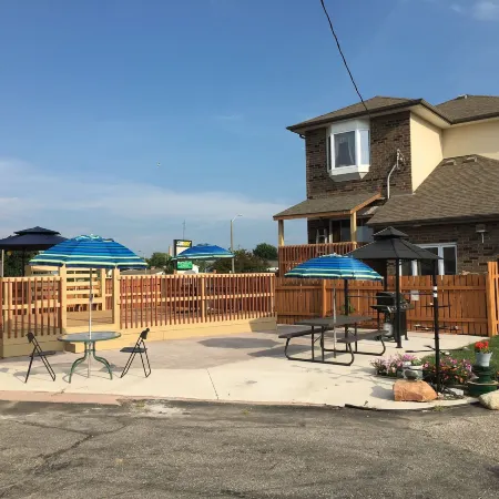 Sunparlor Motel