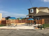 Sunparlor Motel - parking