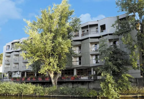 La Chartreuse Logis Hotel Restaurant Hotels in Cahors