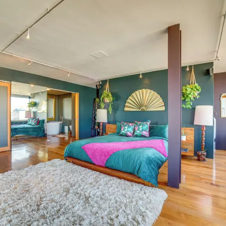 Luxe Dtwn Reno Penthouse ~ 3 Mi to Casinos!