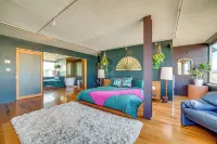 Luxe Dtwn Reno Penthouse ~ 3 Mi to Casinos! - Condos