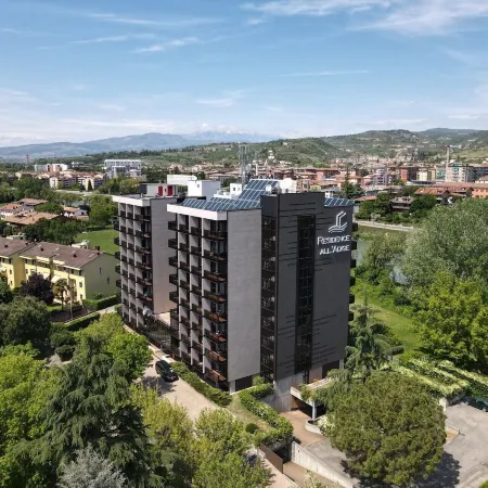 Residence all'Adige Отели рядом с достопримечательностью «Villa Mosconi Bertani»