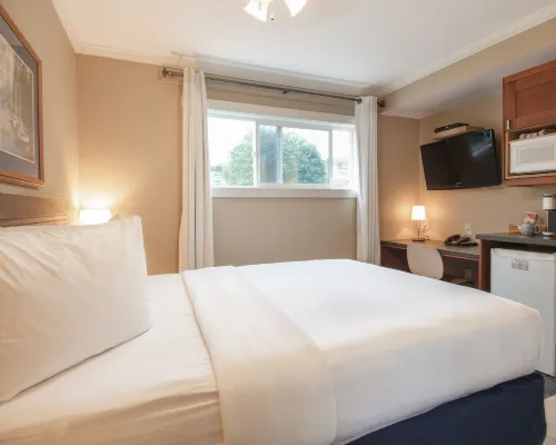 Buccaneer Inn Hotels in Nanaimo