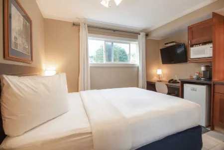 Buccaneer Inn Отели в г. Нанаймо