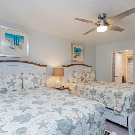 Completely Remodeled and Open 18C Richmond Park Villa
