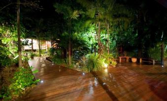 Dougies Backpackers Resort