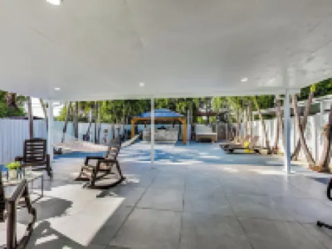 💎💎💎luxurious Tropical Private Oasis by Mia Airport Hotels in Hialeah