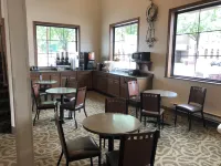 Shenandoah Inn & Suites Hotels in Fisher