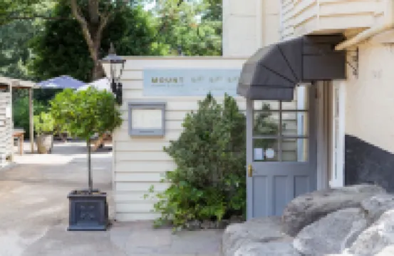 Mount Edgcumbe Hotels near Tunbridge Wells