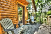 Pine Cove Treehouses & Cabins Hotels in Berlin Township