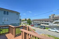 Morgantown Home w/ Patio: Near Wvu Football!