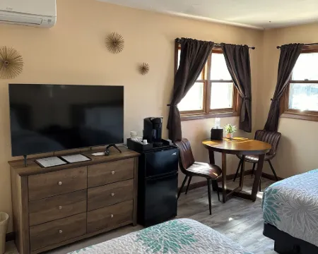 DownTown Inn Hotels in Sister Bay