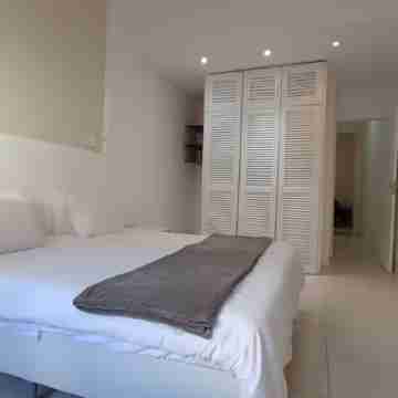 Superb location. Ipanema 250m from the sand Rooms