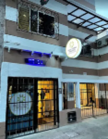 Hotel Eterna Primavera Hotels near Explora Park