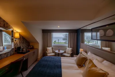 Brisbane House Hotel Hotels near Print Point