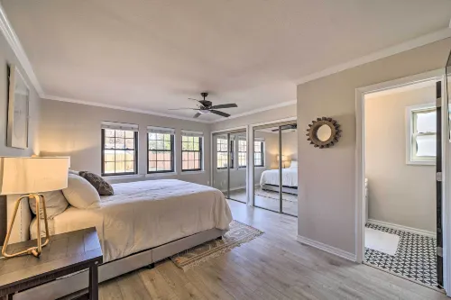 Immaculate 'Woodland View' Retreat w/ Hot Tub - Country Houses