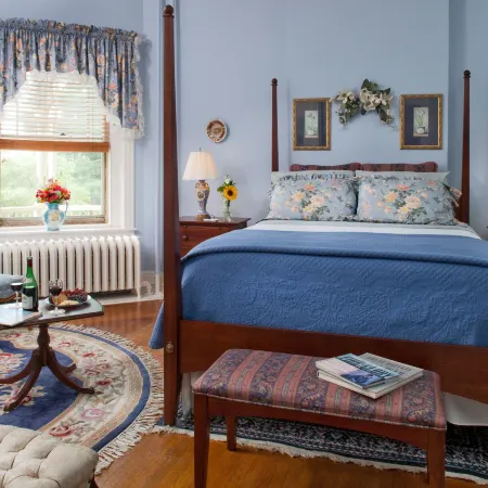 B. F. Hiestand House Bed & Breakfast