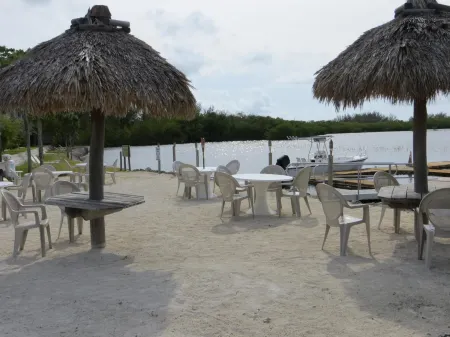 Sugarloaf Lodge Отели в г. Ramrod Key