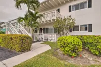 Cozy West Palm Beach Condo 1 Block to Shore!